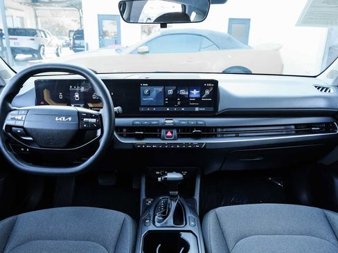 Used 2025 Kia K4 FWD image 22