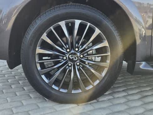 Used 2024 INFINITI QX80 Sensory w/ Cargo Package image 11