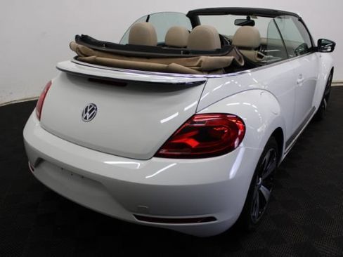 Used 2015 Volkswagen Beetle R-Line FWD image 8