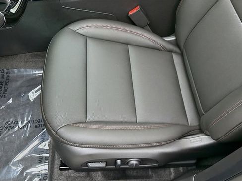 New 2026 Chevrolet Trax RS w/ Sunroof Package image 19