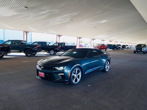 Used 2018 Chevrolet Camaro SS image 2