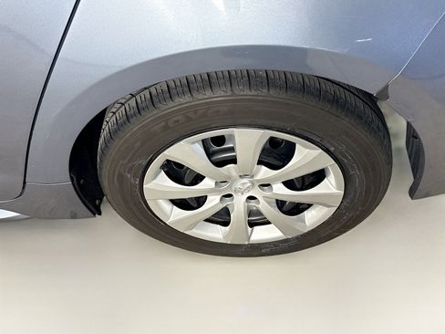 Used 2020 Toyota Corolla LE FWD image 35