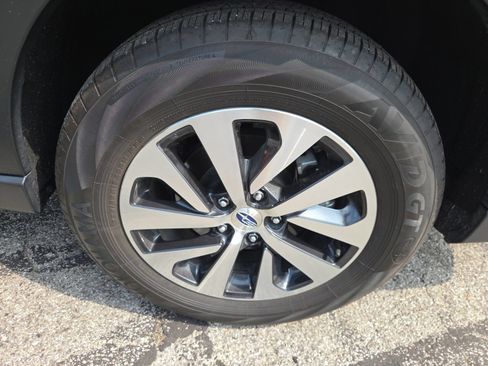 Used 2024 Subaru Outback AWD/4WD image 16