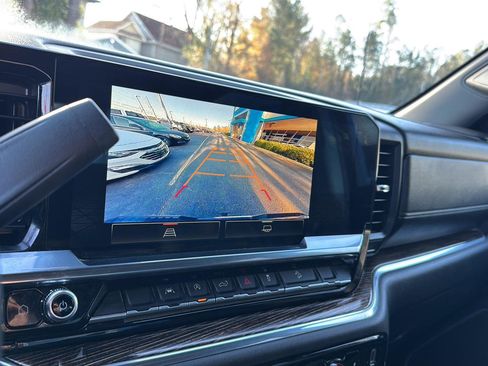 Used 2023 GMC Sierra 1500 SLE image 23