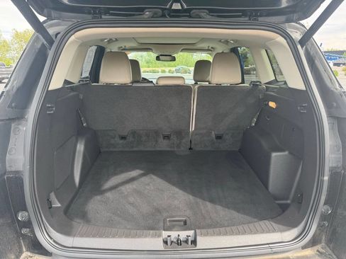 Used 2018 Ford Escape Titanium w/ Ford Safe & Smart Package AWD/4WD image 8