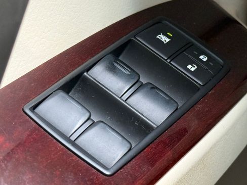 Used 2016 Lexus GX 460 w/ Premium Package image 32