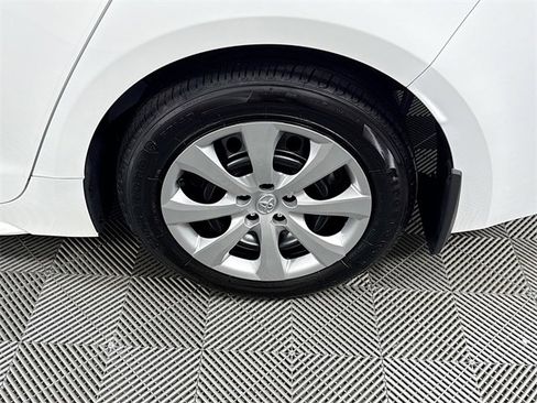 Certified 2025 Toyota Corolla LE image 4