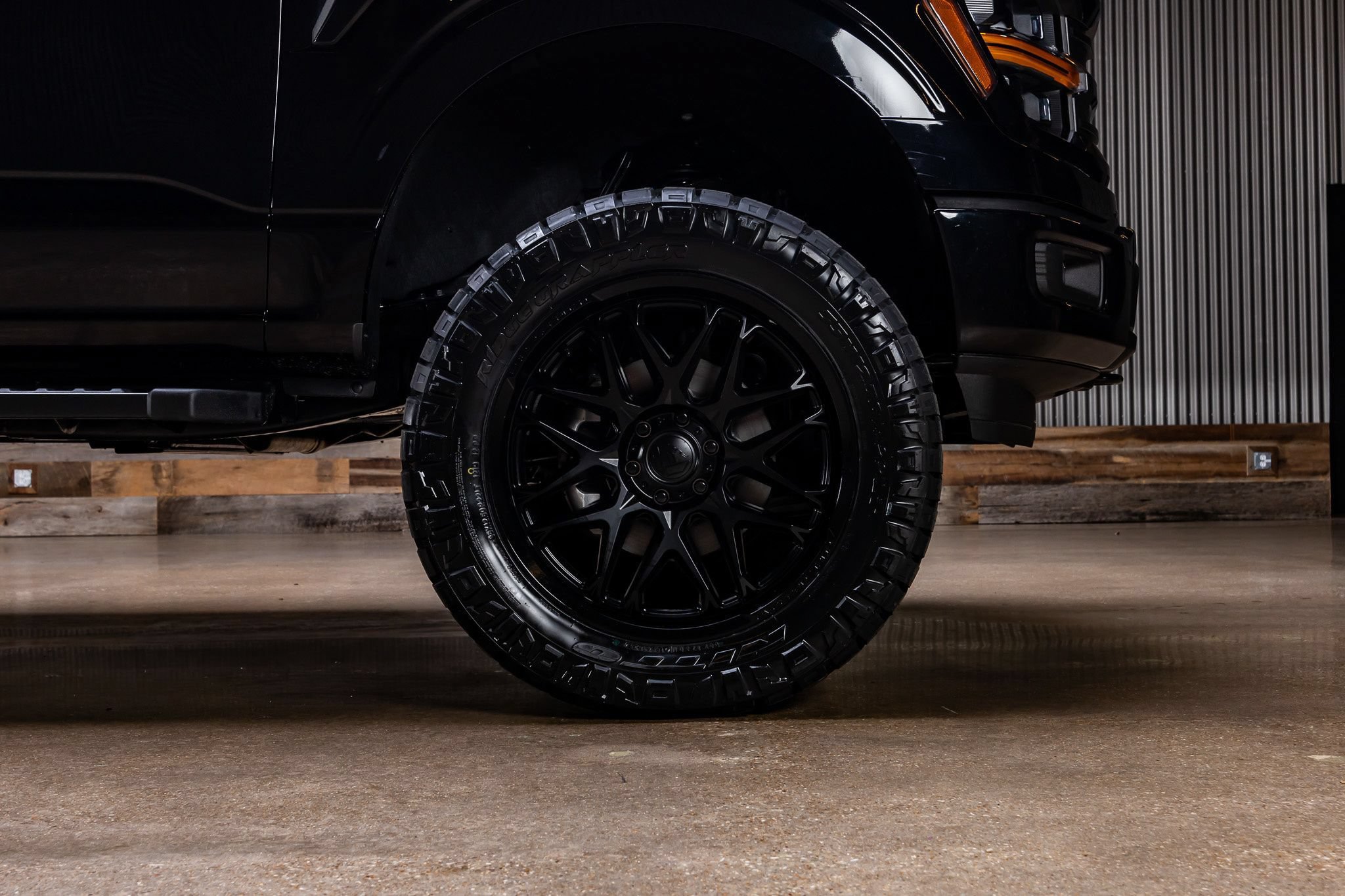 Used 2026 Ford F150 XLT w/ XLT Black Appearance Package AWD/4WD image 12