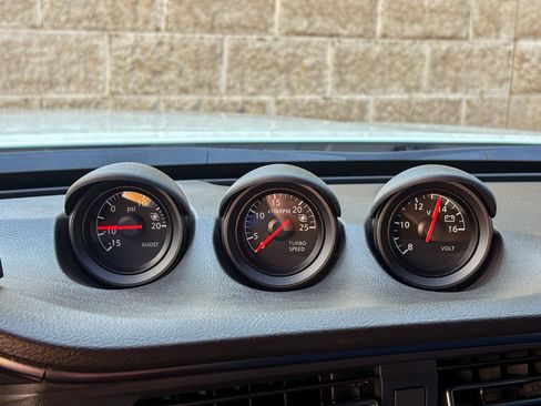 Used 2024 Nissan Z Performance w/ Floor Mat Package RWD image 31