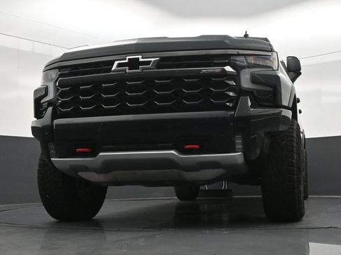 Used 2025 Chevrolet Silverado 1500 ZR2 w/ Technology Package AWD/4WD image 31