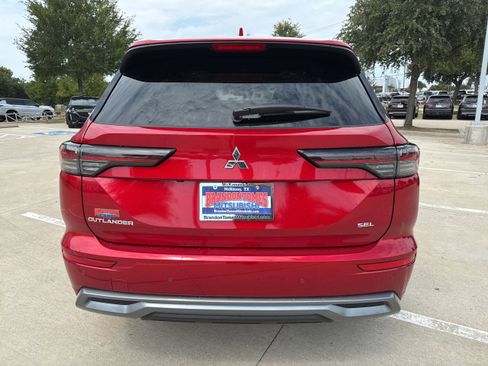 New 2025 Mitsubishi Outlander SEL image 4