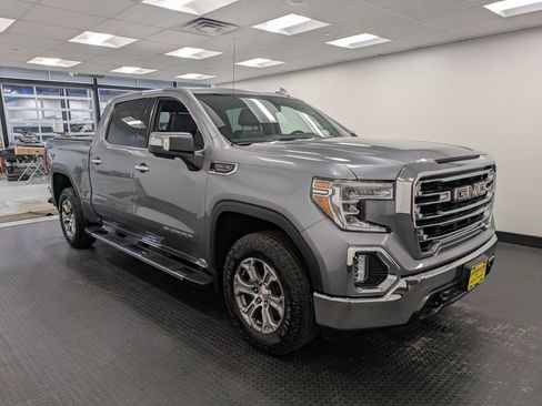 Used 2021 GMC Sierra 1500 SLT image 3