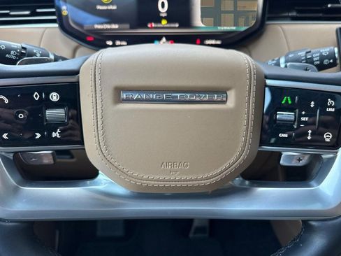 Used 2024 Land Rover Range Rover SE AWD/4WD image 17