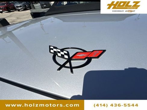 Used 2000 Chevrolet Corvette Convertible w/ Memory Pkg RWD image 28