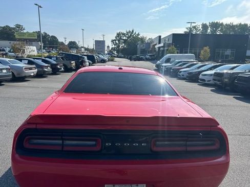 Used 2022 Dodge Challenger GT RWD image 4