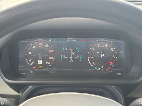 Used 2022 Land Rover Defender 110 SE image 22