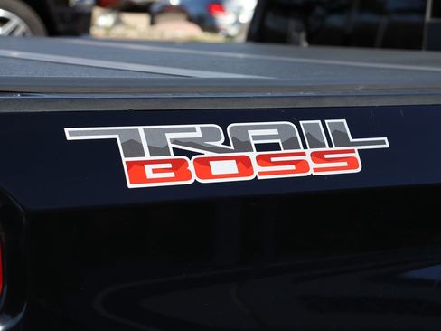 Used 2019 Chevrolet Silverado 1500 LT Trail Boss image 7