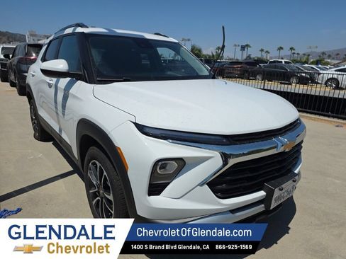 Used 2025 Chevrolet TrailBlazer LT FWD image 8