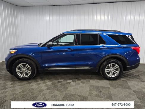 Used 2022 Ford Explorer XLT w/ Equipment Group 202A image 5