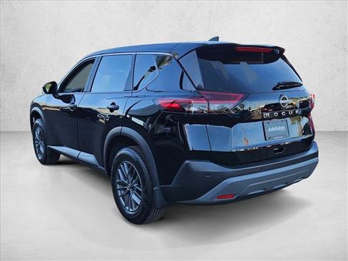 Used 2023 Nissan Rogue S image 8