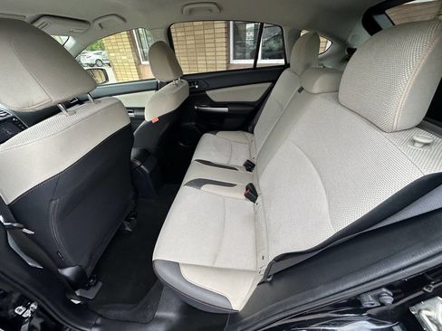 Used 2017 Subaru Crosstrek 2.0i Premium image 18