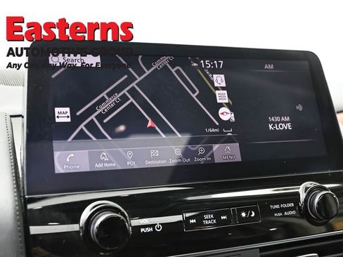 Used 2024 Nissan Armada SL w/ Captain's Chairs Package image 18