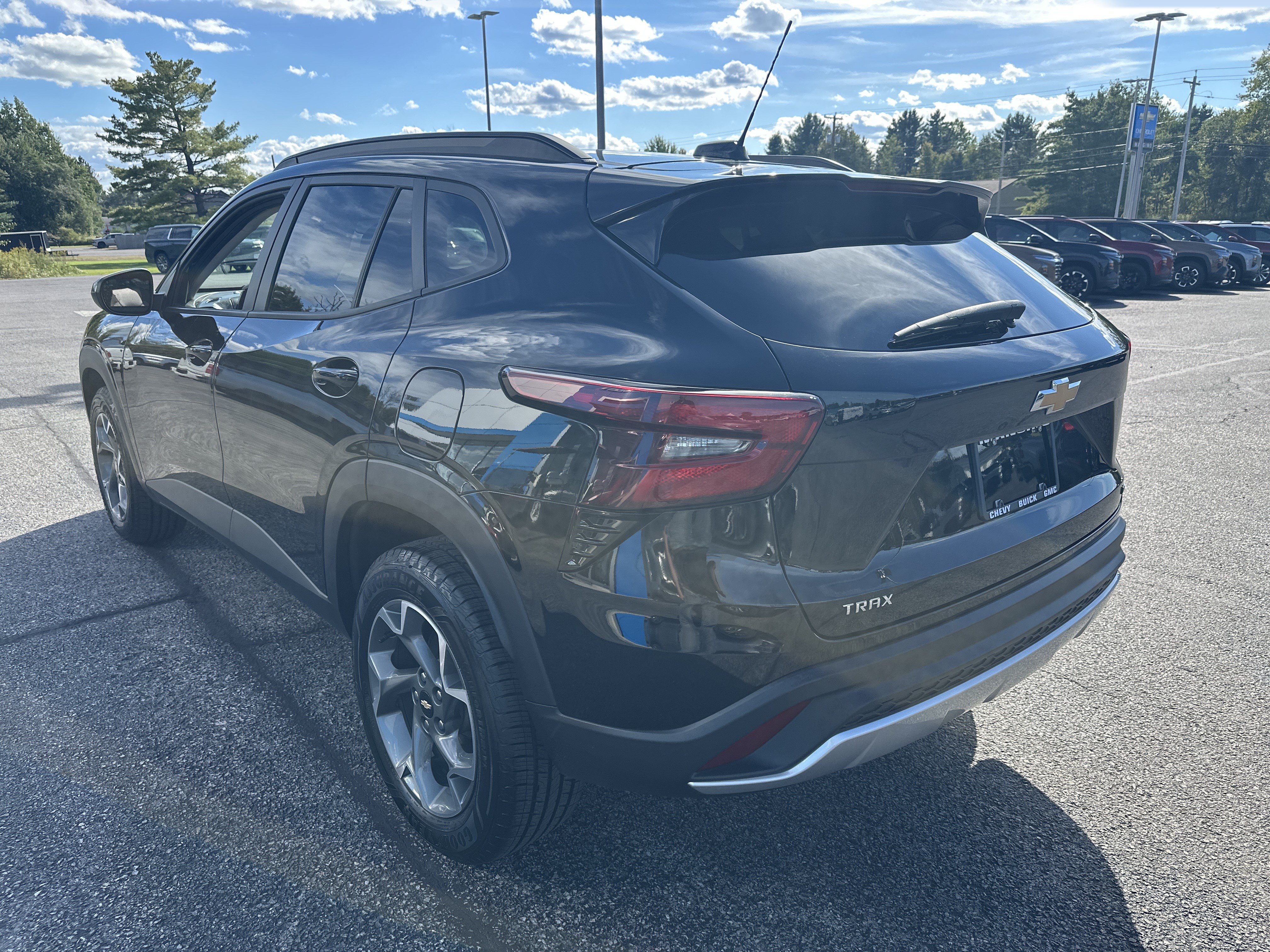 Certified 2024 Chevrolet Trax LT w/ Driver Confidence Package FWD image 4