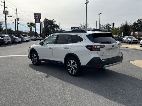 Used 2022 Subaru Outback Limited image 6