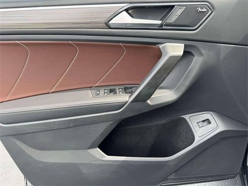 Used 2024 Volkswagen Tiguan SEL R-Line image 17