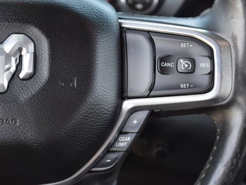 Used 2019 RAM 1500 Laramie AWD/4WD image 7