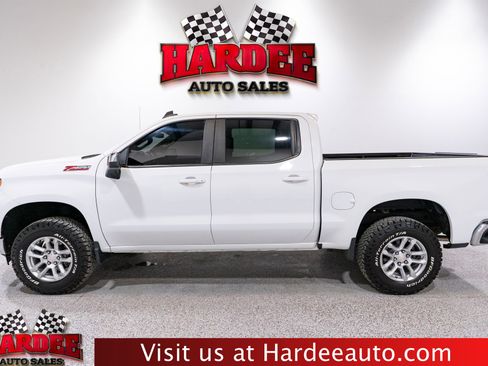 Used 2022 Chevrolet Silverado 1500 LT w/ Z71 Off-Road Package image 1