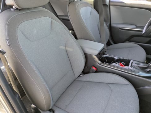 Certified 2025 Kia K4 LXS image 10