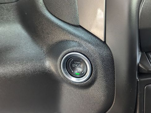 Used 2025 Chevrolet Silverado 1500 W/T image 21