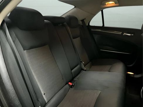 Used 2022 Chrysler 300 Touring w/ Sport Appearance Package RWD image 14