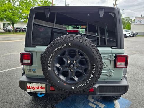 Used 2023 Jeep Wrangler Unlimited w/ Cold Weather Group AWD/4WD image 32