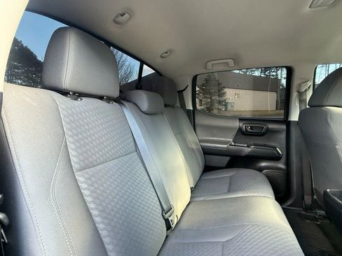 Used 2020 Toyota Tacoma SR image 20
