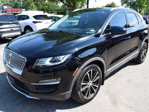 Used 2019 Lincoln MKC Select w/ Select Plus Package FWD image 2