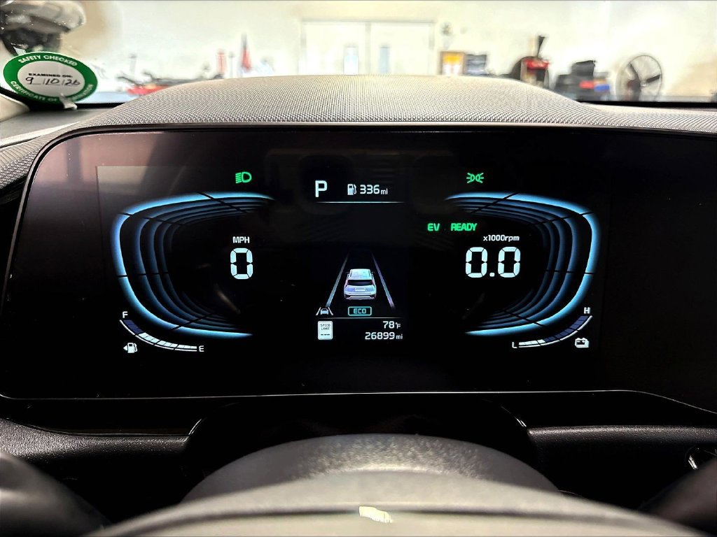 Certified 2023 Kia Niro EX Touring FWD image 18