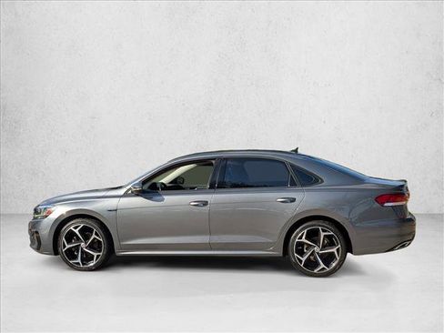 Used 2020 Volkswagen Passat 2.0T R-Line FWD image 9