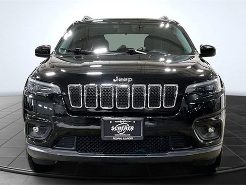 Used 2019 Jeep Cherokee Latitude Plus w/ Cold Weather Group image 3