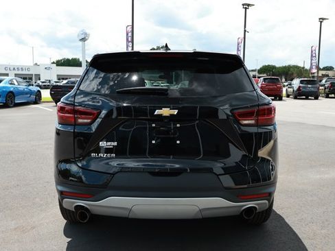 Used 2025 Chevrolet Blazer LT FWD image 7