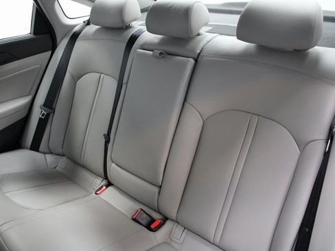 Used 2019 Hyundai Sonata Limited w/ Ultimate Package 02 image 20