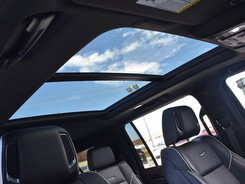 Used 2023 Cadillac Escalade ESV Sport image 26