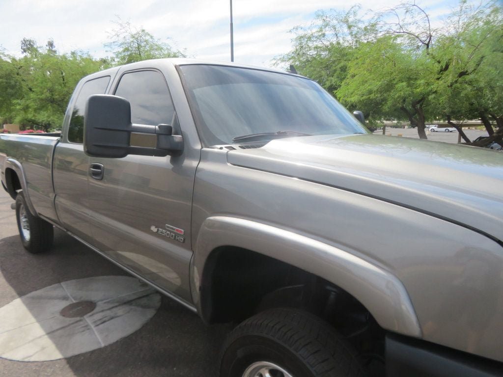 Used 2006 Chevrolet Silverado 2500 LT w/ Onstar Plus Package AWD/4WD image 9