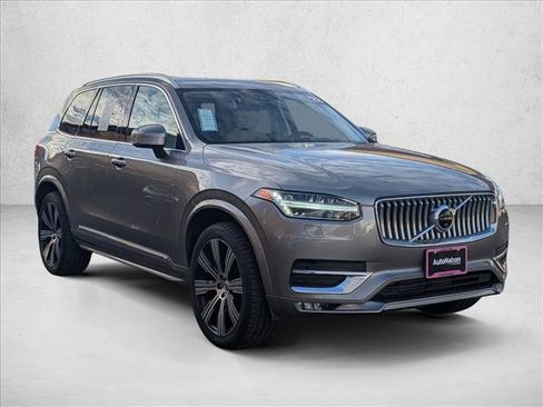 Used 2022 Volvo XC90 T6 Inscription w/ Advanced Package image 3
