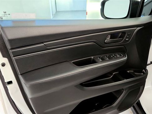 Used 2021 Honda Odyssey EX-L image 25