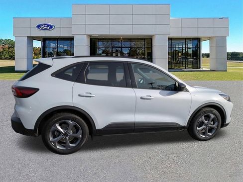 Certified 2025 Ford Escape ST-Line w/ Equipment Group 301A image 3
