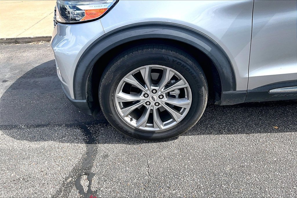 Used 2021 Ford Explorer Limited RWD image 4