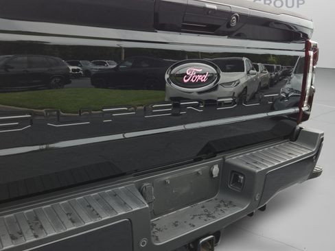 Used 2024 Ford F250 Lariat w/ Lariat Ultimate Package AWD/4WD image 38