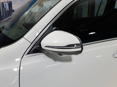 Used 2026 Mercedes-Benz GLB 250 4MATIC image 10